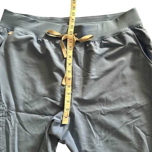 Figs | Zamora Jogger Scrub Pants - Picture 5 of 14